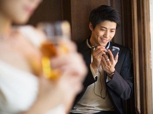 5 kiểu đàn bà hối thúc chồng ngoại tình, dù từng yêu đến mấy đàn ông cũng ngán ngẩm muốn rời đi - Hình 2
