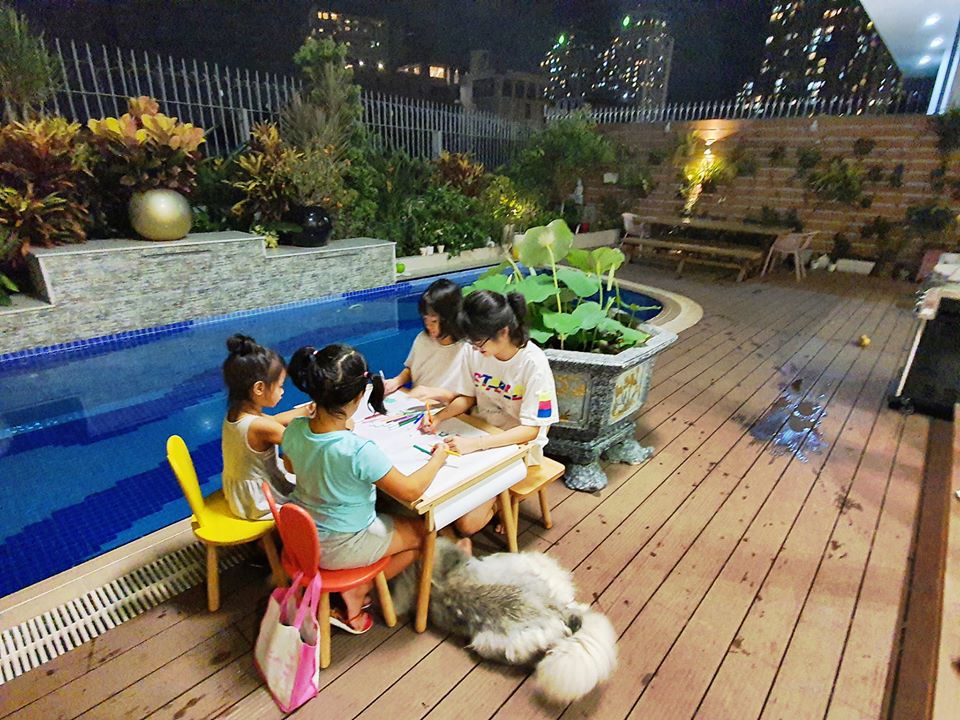 Biệt thự hoành tráng như khu nghỉ dưỡng cao cấp của nữ người mẫu cưới chồng có xuất thân đặc biệt - Hình 11