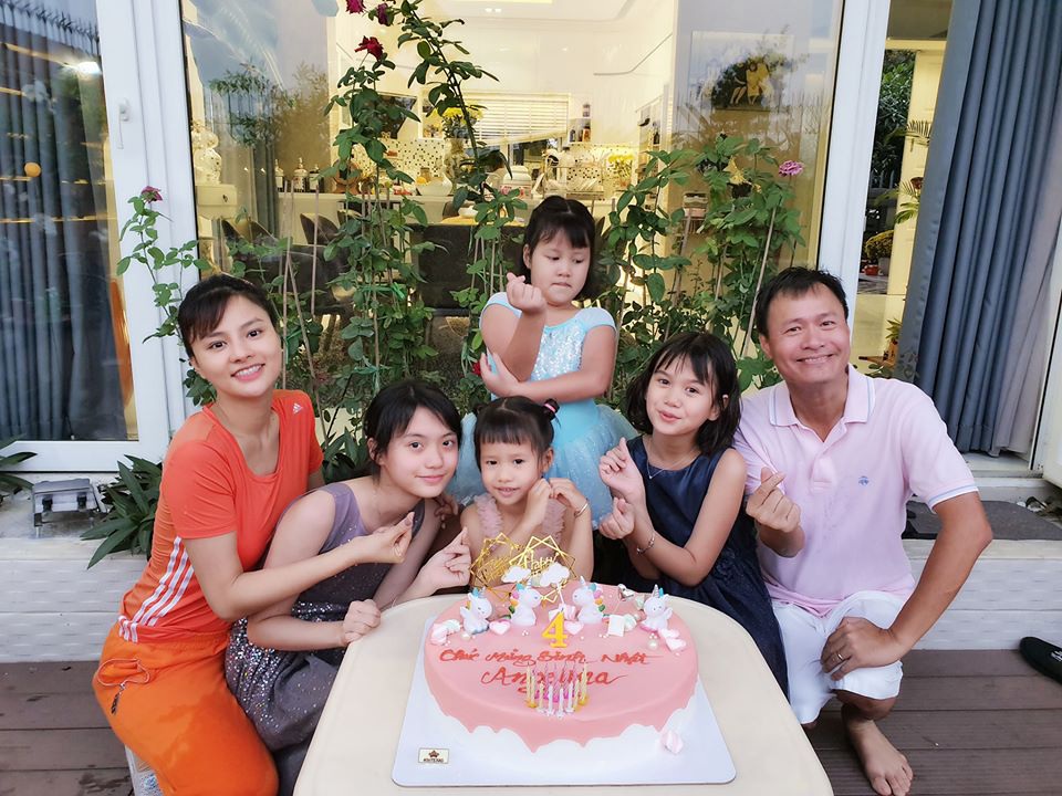 Biệt thự hoành tráng như khu nghỉ dưỡng cao cấp của nữ người mẫu cưới chồng có xuất thân đặc biệt - Hình 16