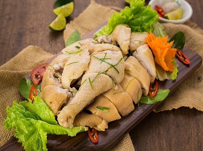Cách hấp gà cách thủy vàng ngon đơn giản, nhanh chín mềm - Hình 9