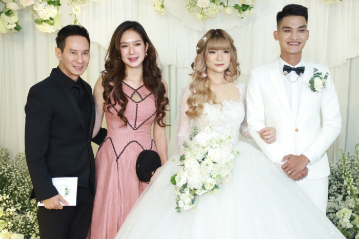 Dân mạng liên tục mỉa mai khi thấy Kiều Minh Tuấn ở hôn lễ Mạc Văn Khoa, sắc thái hiện tại gây chú ý - Hình 3
