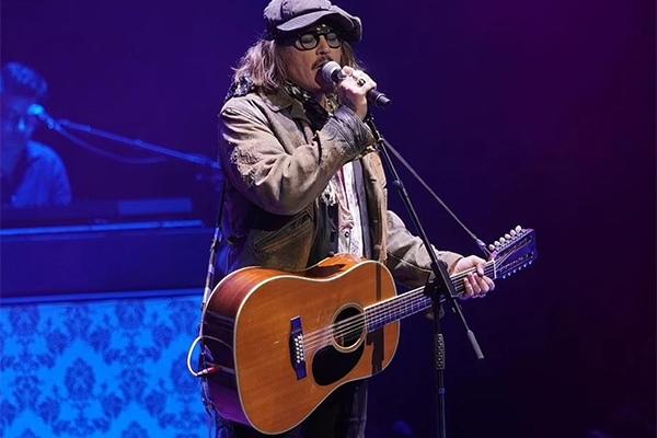Johnny Depp 1 mũi tên trúng 4 đích sau khi thắng kiện phỉ báng với Amber Heard - Hình 6
