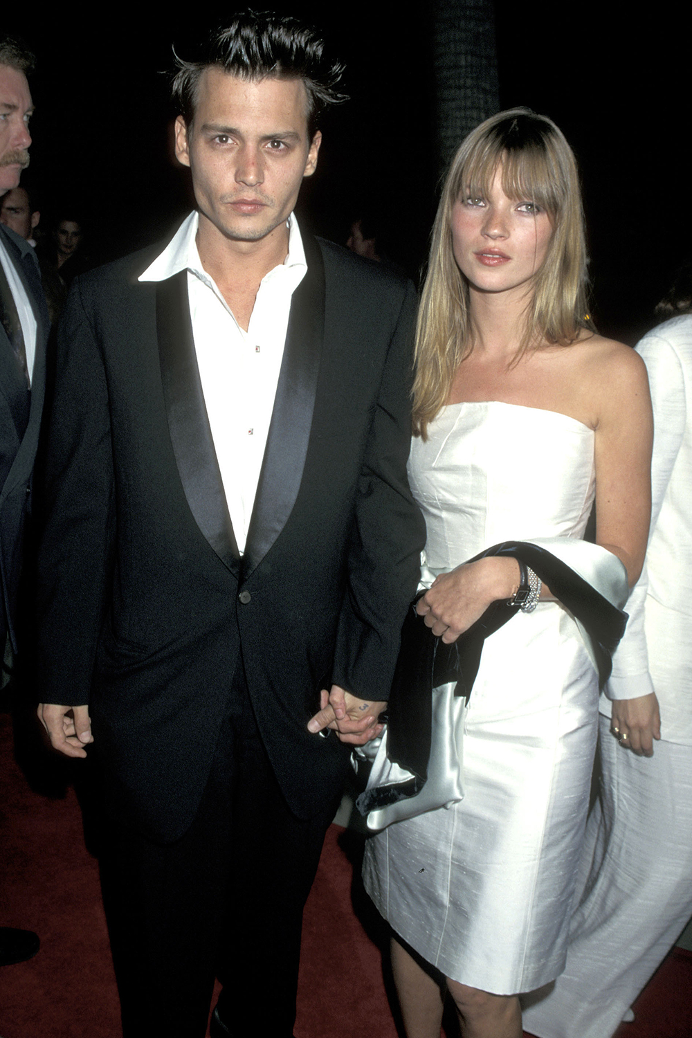 Johnny Depp bị lộ tin tiệc tùng thâu đêm cùng Kate Moss 'quên' ra tòa ngày cuối với Amber Heard? - Hình 7