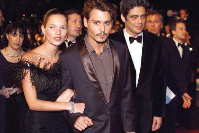 Johnny Depp bị lộ tin tiệc tùng thâu đêm cùng Kate Moss 'quên' ra tòa ngày cuối với Amber Heard? - Hình 4
