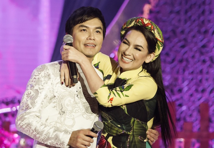 Mạnh Quỳnh làm điều đặc dành cho Phi Nhung, nói 1 câu khiến ai cũng rơi  nước mắt - Sao việt - Việt Giải Trí