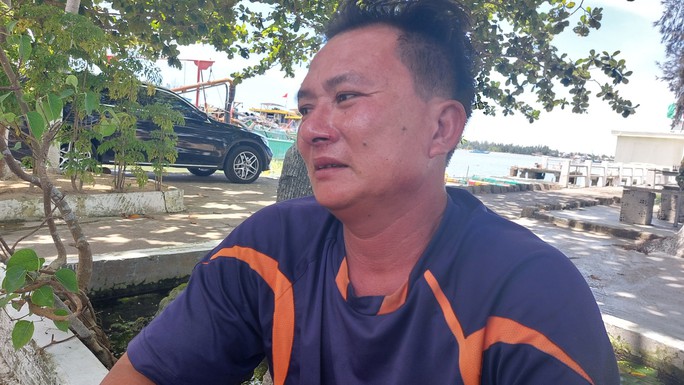 Vụ tàu cá bị đâm chìm: Thuyền trưởng níu 2 thi thể suốt 2 giờ trên biển - Hình 3