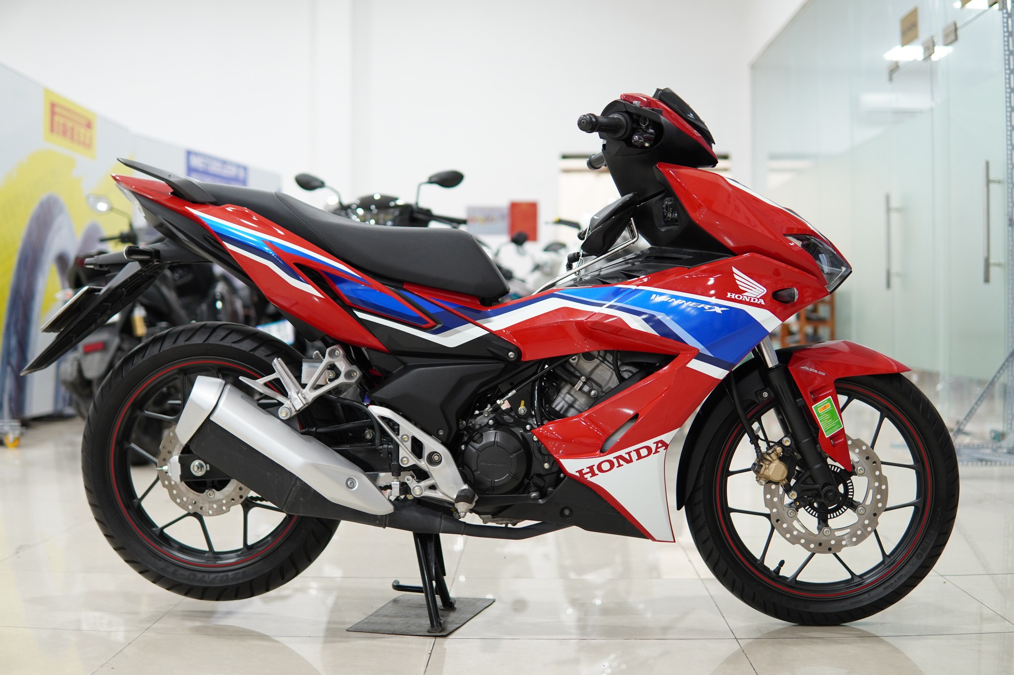 Xe côn tay của Honda Việt Nam đang chật vật giảm giá - Hình 1