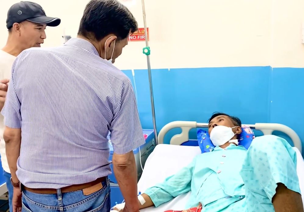 Nghệ sĩ Thương Tín đến thăm Bắc Hải, sức khỏe hiện tại nam diễn viên hài hiện tại ra sao? - Hình 3