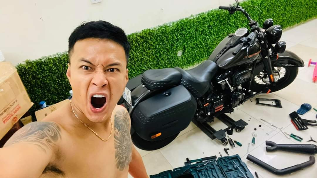 Hồng Đăng khiến chị em chết mê với body mlem, chơi Golf điêu luyện giữa nghi vấn cưỡng bức - Hình 4