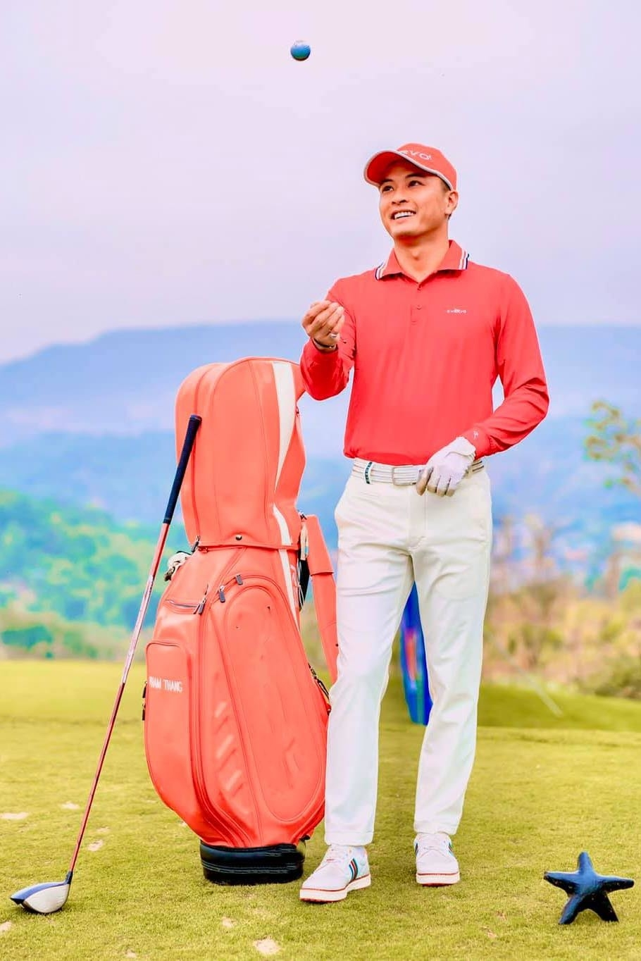 Hồng Đăng khiến chị em chết mê với body mlem, chơi Golf điêu luyện giữa nghi vấn cưỡng bức - Hình 11