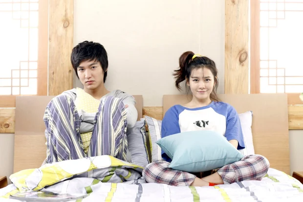 Son Ye Jin lần đầu lộ diện sau thông báo mang thai, nhan sắc mẹ bầu gây ngỡ ngàng - Hình 7