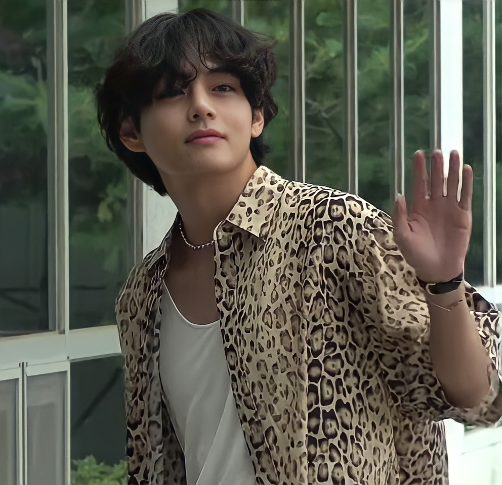V (BTS) nhận tin vui, tiết lộ nhiều thông tin sốc về album solo đầu tay - Hình 3