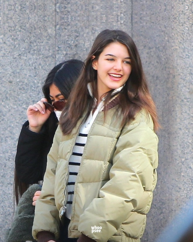 Harper Beckham đáng yêu đón sinh nhật tuổi 11, Suri Cruise gây bão nhan sắc ở tuổi 16 - Hình 11