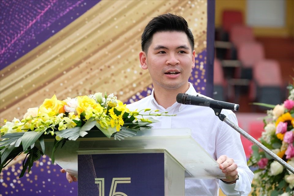 Hoa hậu Tiểu Vy có phản ứng gây sốt khi nói được hỏi về chuyện Đỗ Mỹ Linh sắp lên xe hoa - Hình 10