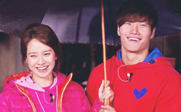 Song Ji Hyo nói thẳng về chuyện tình cảm với Kim Jong Kook trên sóng truyền hình - Hình 2