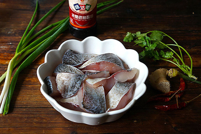 Bí quyết kho cá ngon của người Trung Quốc, ướp 24 tiếng, thịt chắc thơm, ăn là nghiện - Hình 1