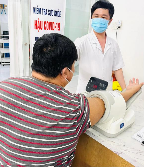 Hữu Tín bị bắt vì chất cấm được một tháng, đồng nghiệp nhớ nhung, tìm cách đi thăm - Hình 2