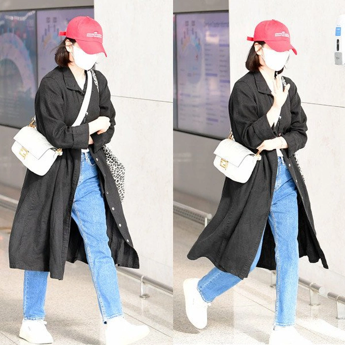 Song Hye Kyo khiến dân chúng rơi nước mắt khi xuất hiện giữa tin tái hợp Song Joong Ki - Hình 1