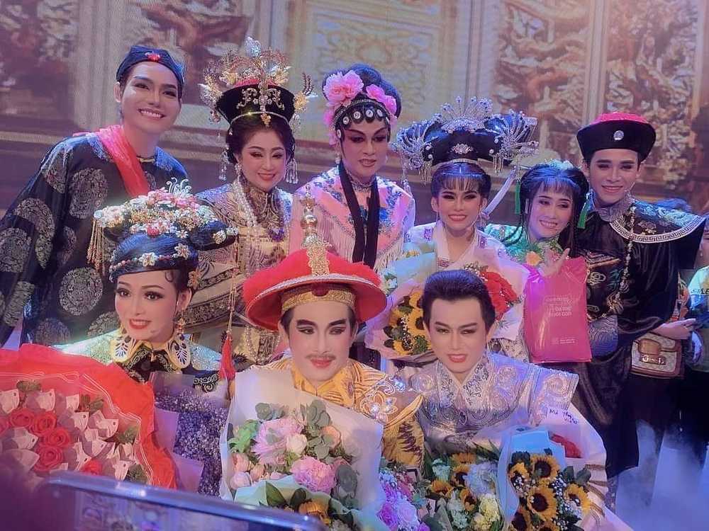 NSƯT Hoài Linh đang trở lại showbiz mạnh mẽ, ra miền Trung biểu diễn miễn phí sau lùm xùm từ thiện - Hình 4