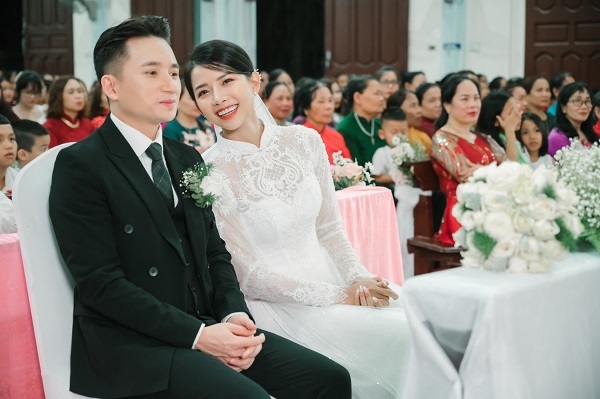 Phan Mạnh Quỳnh thông báo có con đầu lòng với bà xã hot girl - Hình 7