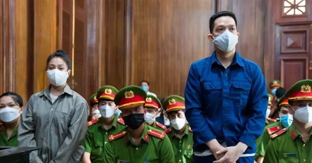 Cha ruột bé gái 8 tuổi bị người giúp việc vạch mặt: Không đếm xỉa con, giao toàn quyền cho nhân tình - Hình 6