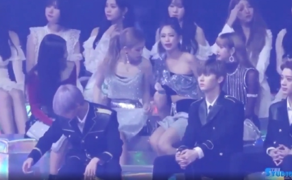 BLACKPINK bị chỉ trích nặng nề vì có hành động thiếu tôn trọng BTS - Hình 4