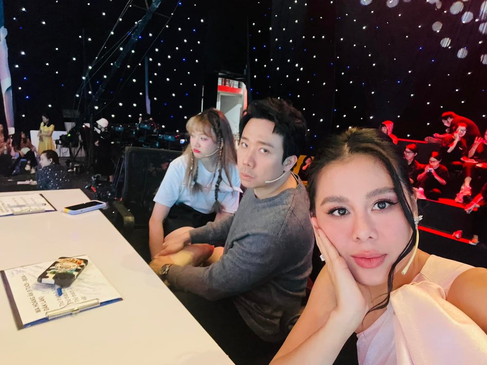Hari Won tiếp tục thông báo tình trạng sức khỏe, tay sưng to, netizen thắc mắc Trấn Thành ở đâu? - Hình 8