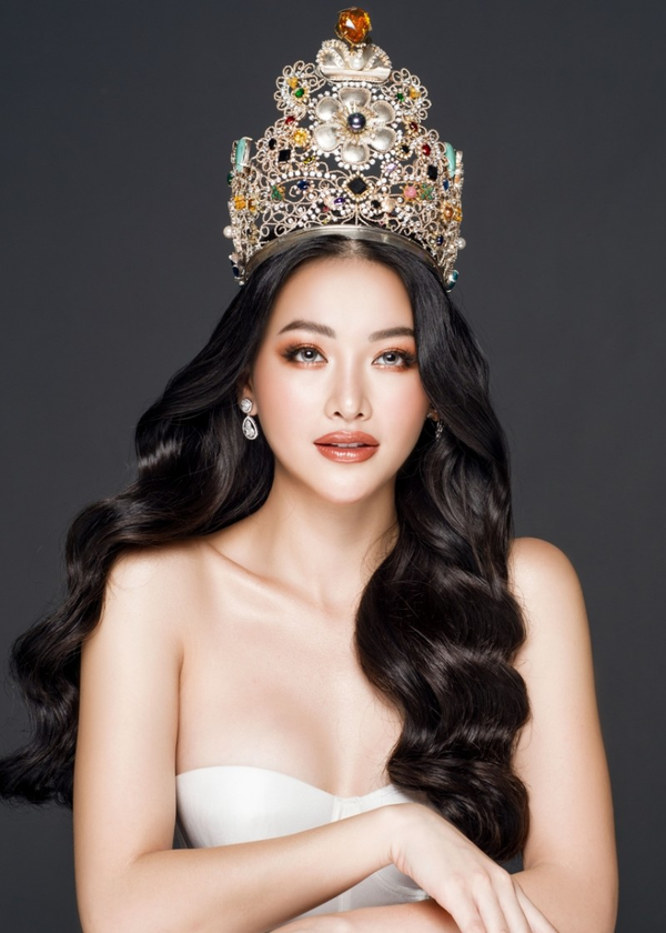 Thùy Tiên có động thái lạ khi hay tin Lương Thùy Linh tốt nghiệp Đại học Ngoại thương loại xuất sắc - Hình 9