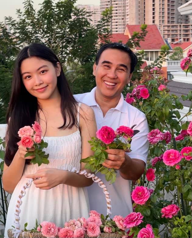 Con gái MC Quyền Linh tuổi 16: Xinh như Hoa hậu, đẹp thanh thuần mà không sến! - Hình 14