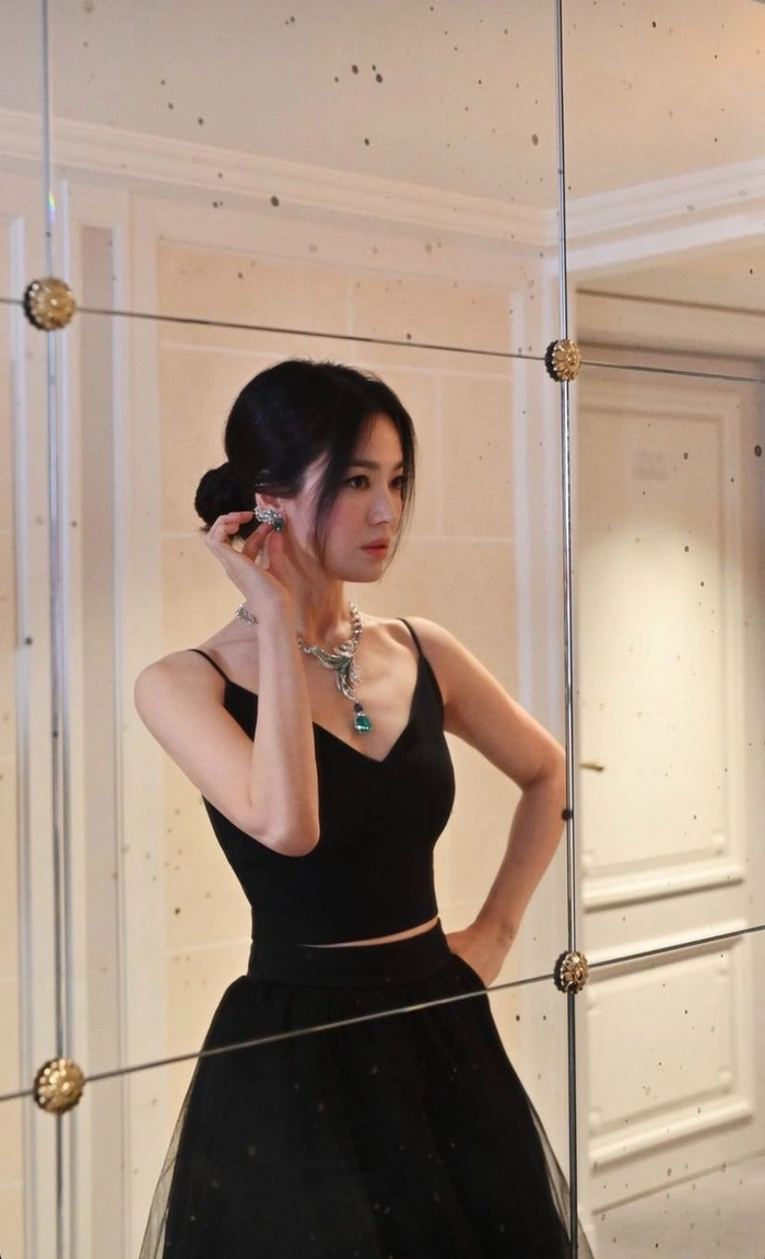 Song Hye Kyo bị chê hết thời nhưng lại được các thương hiệu đua nhau tranh sủng - Hình 5