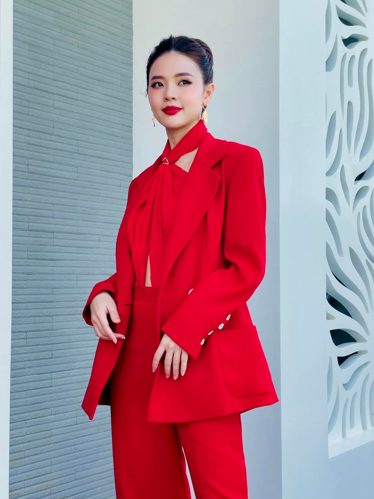 Midu hiếm hoi khoe vòng 1 căng đầy, lấp ló hờ hững khiến dân tình xịt máu mũi - Hình 1