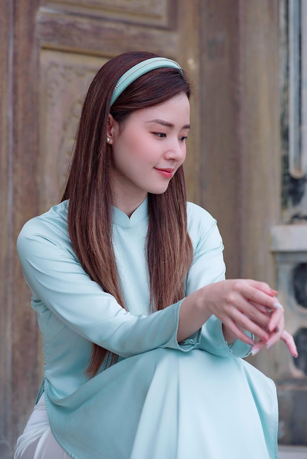 Midu hiếm hoi khoe vòng 1 căng đầy, lấp ló hờ hững khiến dân tình xịt máu mũi - Hình 10