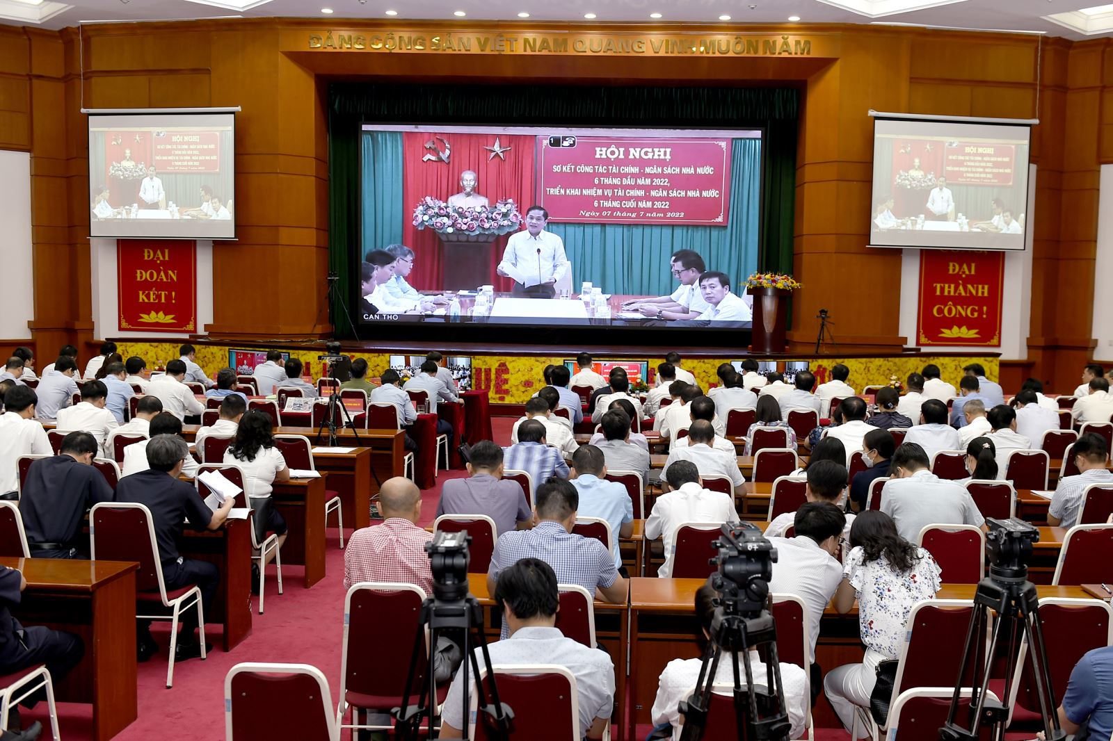Miễn, giảm, giãn thuế phí, tiền thuê đất gần 40.000 tỷ đồng - Hình 1