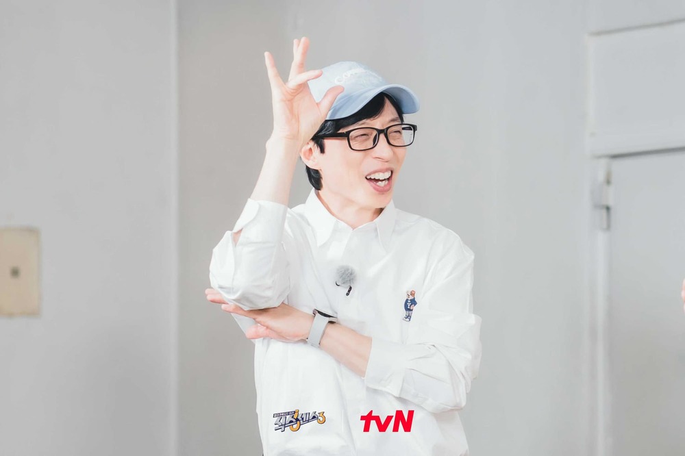 Người hâm mộ chọn ra 5 thần tượng có nhân cách tốt nhất Kbiz - Hình 6
