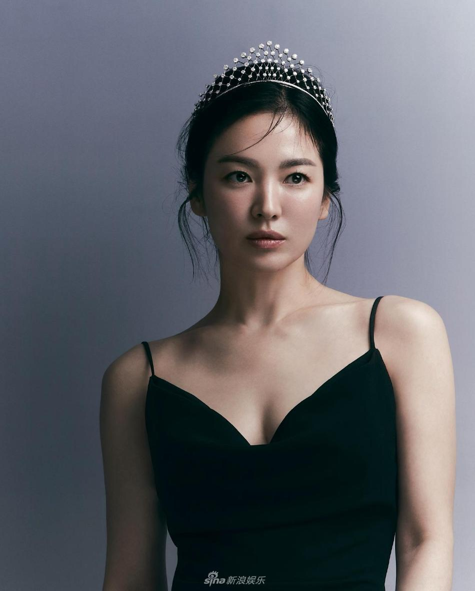 Song Hye Kyo bị bắt gặp thân thiết với trai lạ ở trời Tây giữa tin đồn tái hợp Song Joong Ki - Hình 8