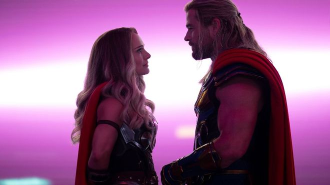 Thor: Love and Thunder - Show tạp kỹ màu mè, duyên dáng nhưng vui thôi đừng vui quá! - Hình 6