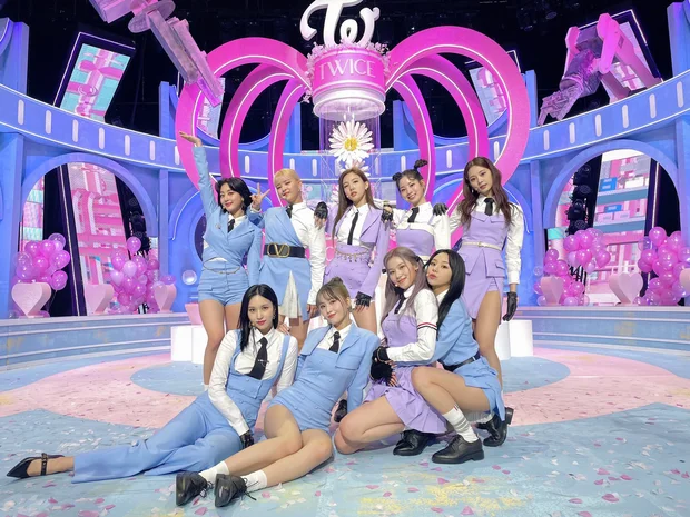 IVE nhăm nhe comeback đã đụng độ BLACKPINK, TWICE và SNSD: Liệu có bị ngửi khói? - Hình 5