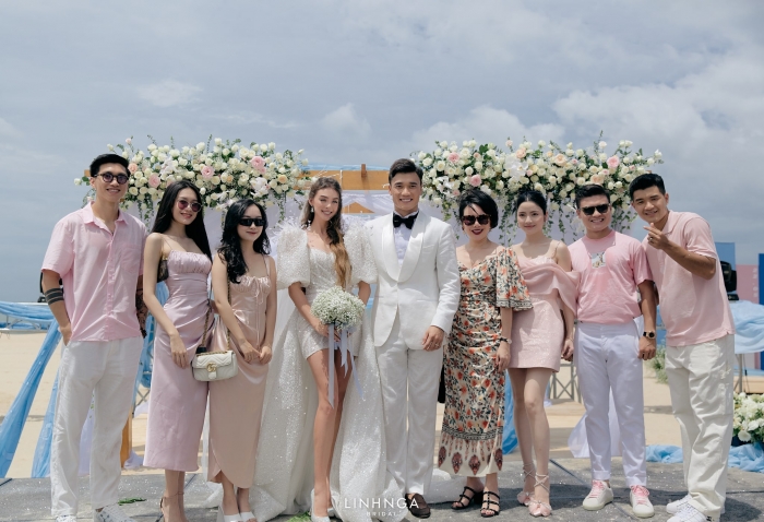 Đoàn Văn Hậu công khai thể hiện tình cảm với vợ sắp cưới, ngôi sao ĐT Việt Nam khiến CĐM xuýt xoa - Hình 6