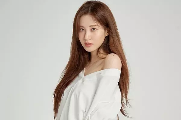 Seohyun mắc Covid-19, SNSD hủy bỏ lịch trình, Jessica sung sướng ngồi trên đống tiền ở Trung Quốc - Hình 1