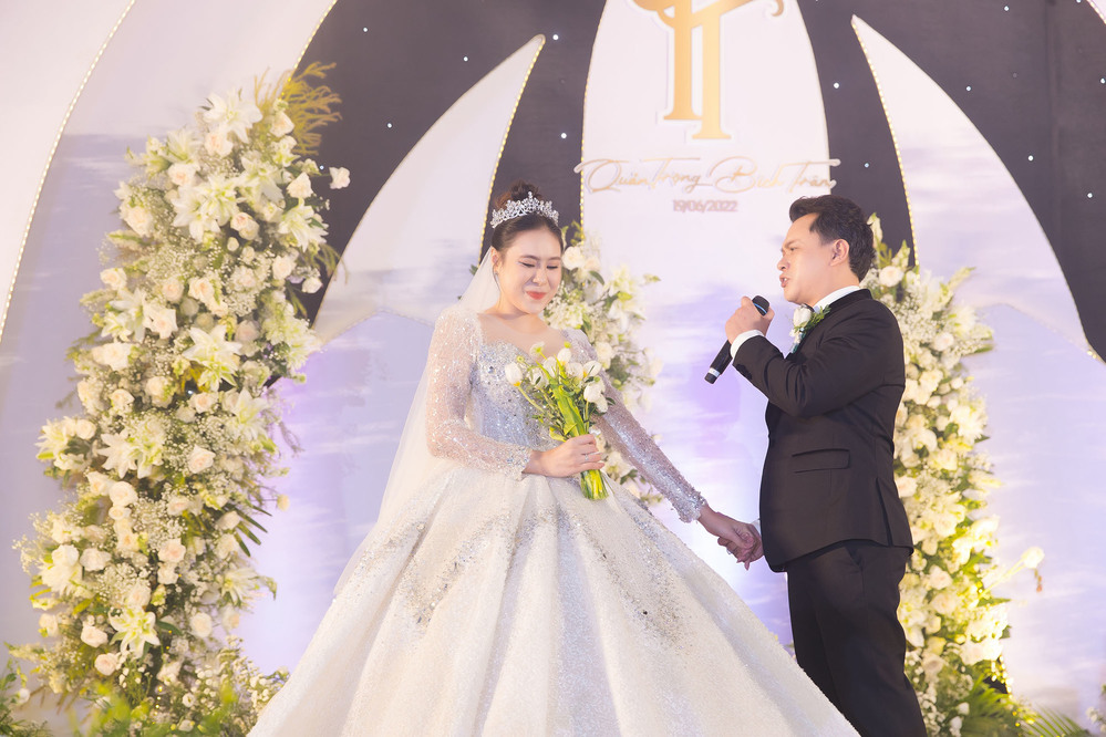 Hồ Bích Trâm bức xúc lên tiếng khi bị netizen mỉa mai vô tâm với mẹ: Sống phải so đo đủ thứ vậy - Hình 1