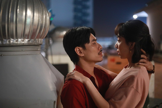 Kiều Minh Tuấn thoải mái ôm hôn say đắm Ngọc Trinh sau chia tay Cát Phượng, chuyện gì đây? - Hình 6