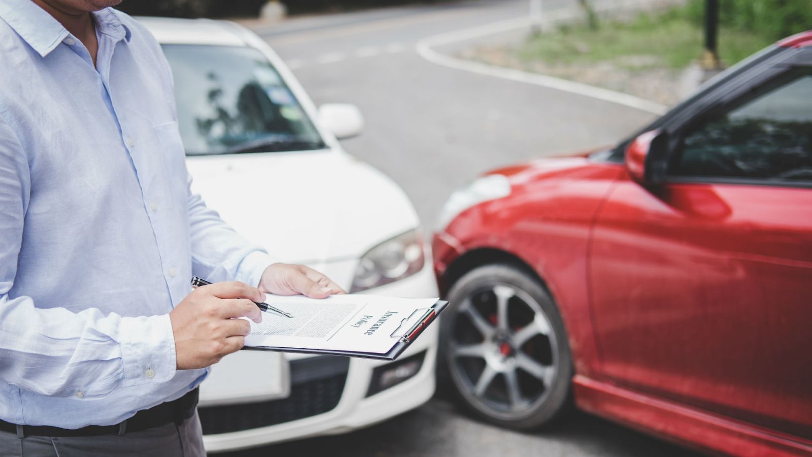 Khi mua ô tô bạn cần phải có những loại bảo hiểm nào? - Hình 1