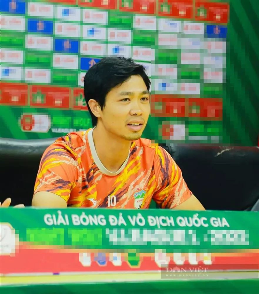 Công Phượng xuất hiện già nua sau 2 năm lấy vợ, chăm con mọn - Hình 1