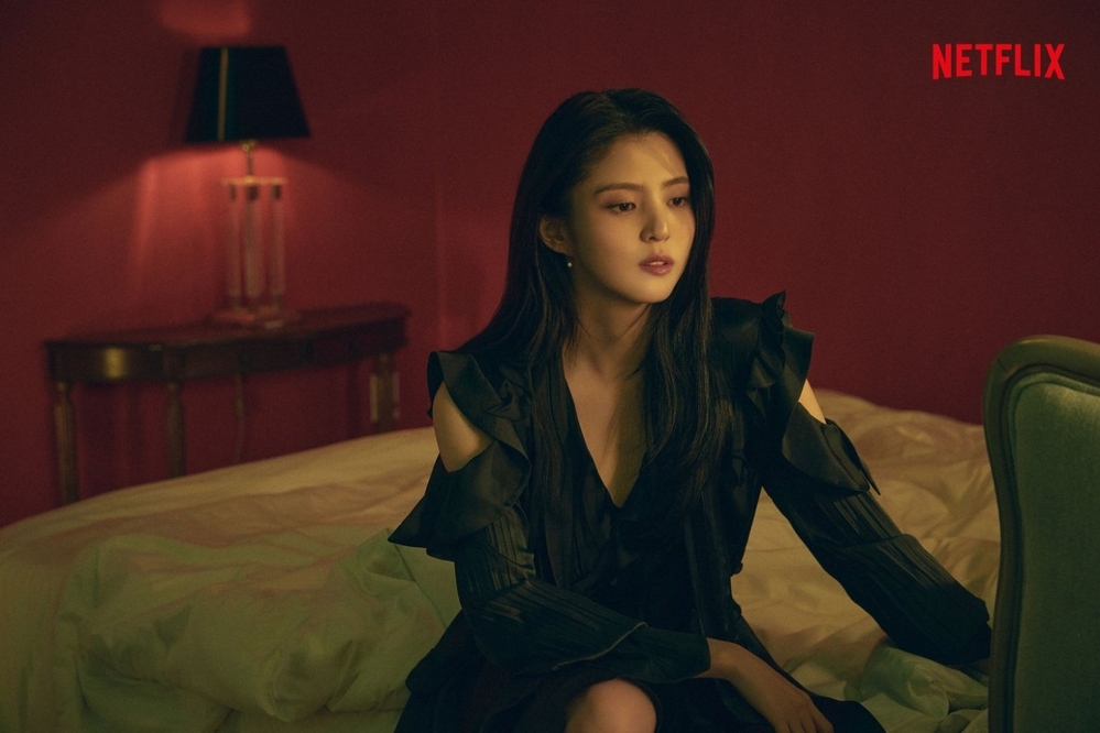 Han So Hee và đời tư khổ đủ đường được che giấu bên trong vẻ ngoài rạng rỡ - Hình 1