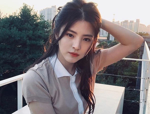 Han So Hee và đời tư khổ đủ đường được che giấu bên trong vẻ ngoài rạng rỡ - Hình 12