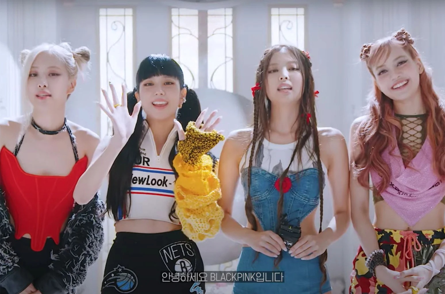 BLACKPINK ưu ái diện đồ thương hiệu Việt giá mềm dù chi tiền khủng cho váy áo ở Pink Venom - Hình 2