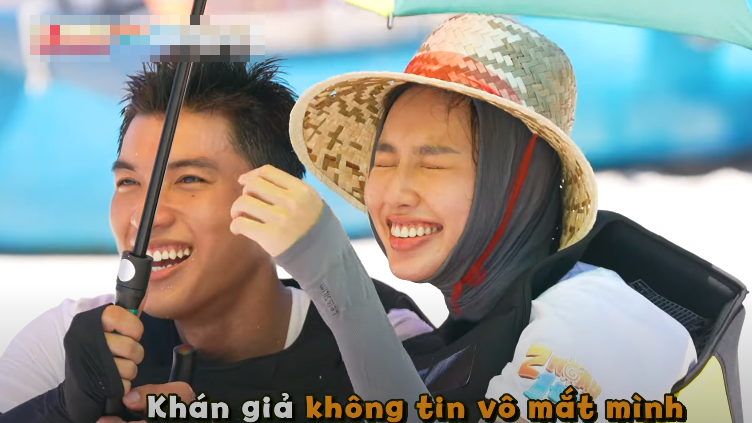 HIEUTHUHAI ga lăng, liên tiếp khen Thùy Tiên, được fan đẩy thuyền, Quang Linh chính thức ra rìa? - Hình 3
