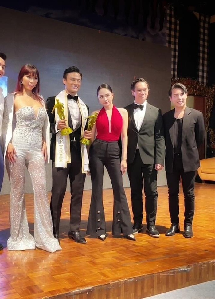 Hương Giang lần đầu xuất hiện sau khi thông báo Matt Liu, có biểu cảm gây tranh cãi bên dàn mỹ nam - Hình 1