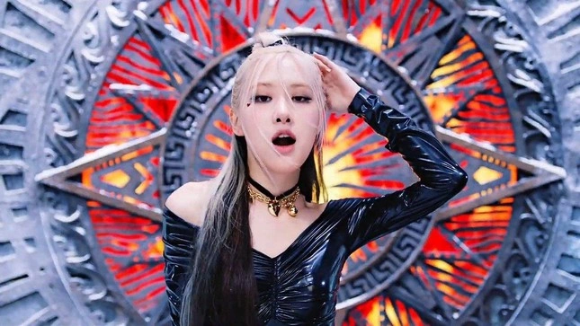 Pink Venom BLACKPINK và 3 điểm trừ đáng tiếc, khán giả tranh cãi đạo nhạc hay tôn vinh Rihanna? - Hình 5