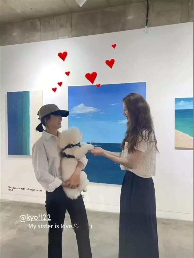 Song Joong Ki - Song Hye Kyo lộ diện giữa ồn ào ngoại tình: Người vui, người lộ nét đượm buồn - Hình 5